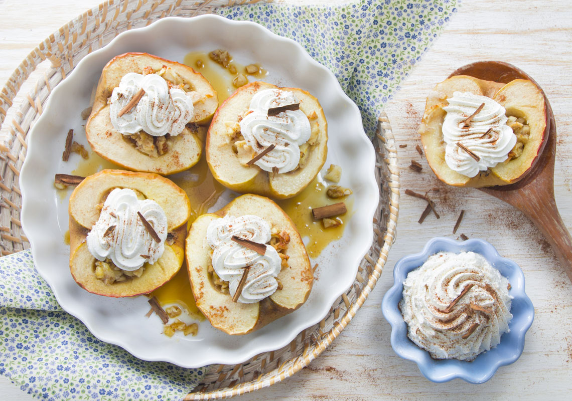 Apples Stuffed with Dry Fruits - Trevalli Cooperlat